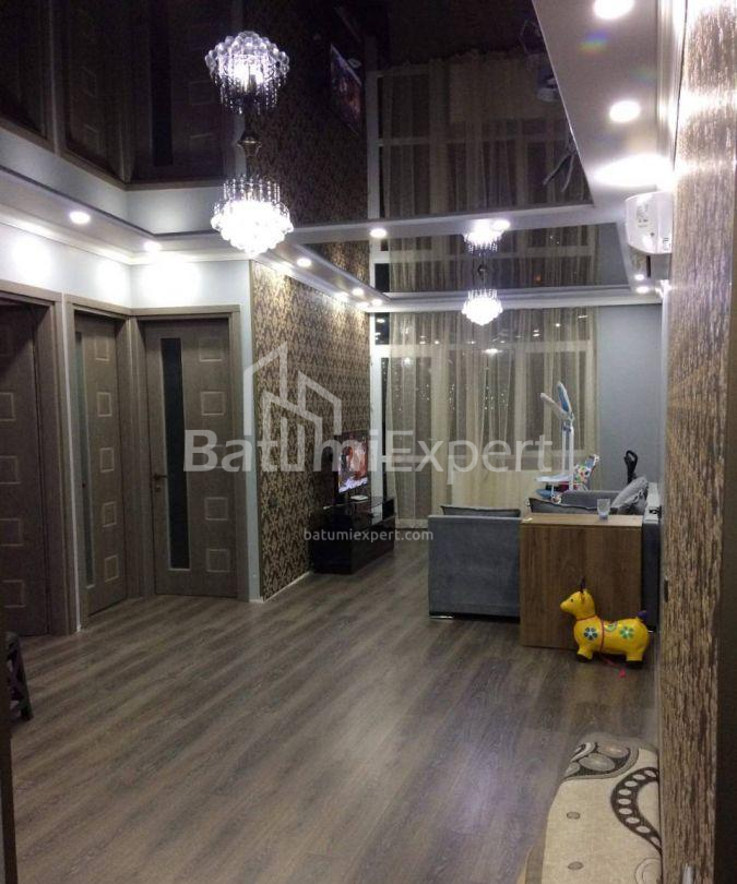 آپارتمان 95 متر مربع - یوسف کوبالادزه, Batumi, گرجستان