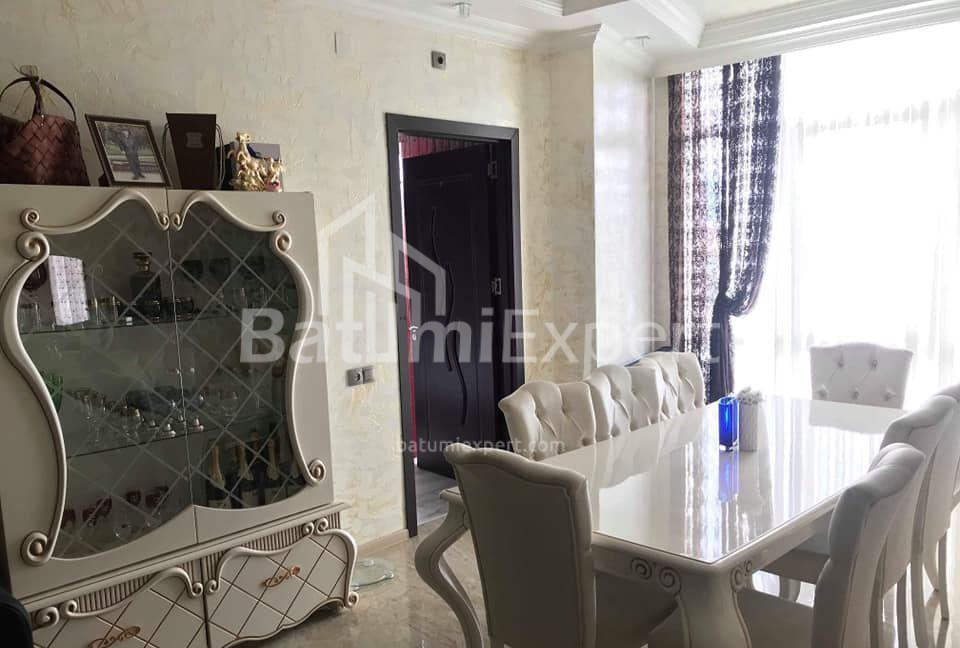 آپارتمان 85 متر مربع - پترا باگریونی, Batumi, گرجستان
