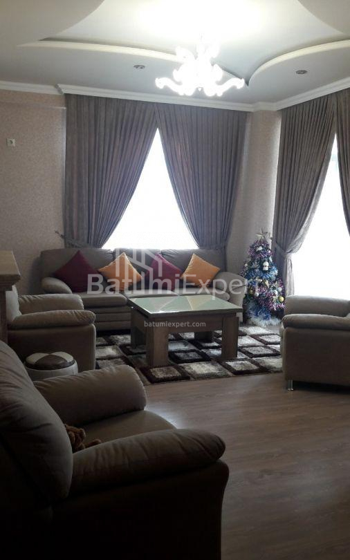 آپارتمان 77 متر مربع - دیوید آگماشنبلی, Batumi, گرجستان