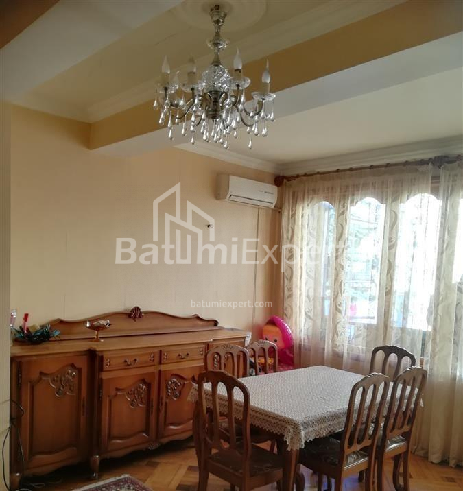 آپارتمان 90 متر مربع - زورابا گورگیلادزه, Batumi, گرجستان