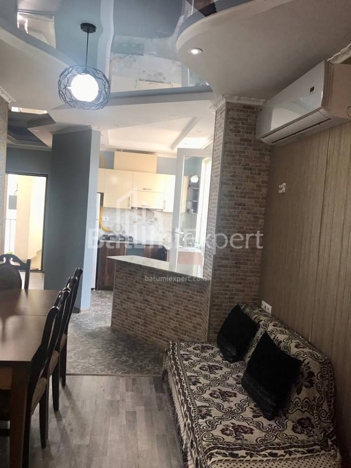 آپارتمان 72 متر مربع - الکساندرا پوشکین, Batumi, گرجستان