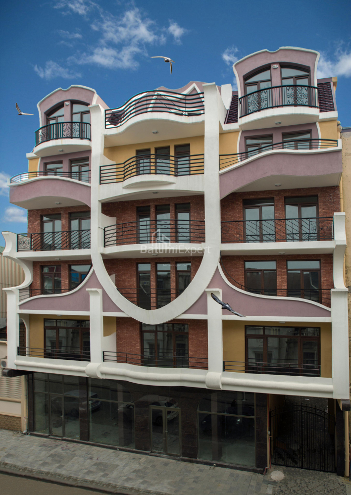 آپارتمان 60.8 متر مربع - اسرافیلا جینچارادزه, Batumi, گرجستان