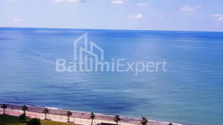 شی در حال ساخت 70.5 متر مربع - لخ و ماریا کاچینسکی, Batumi, گرجستان