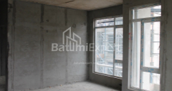 شی در حال ساخت 55.7 متر مربع - لخ و ماریا کاچینسکی, Batumi, گرجستان