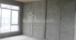 شی در حال ساخت 55.7 متر مربع - لخ و ماریا کاچینسکی, Batumi, گرجستان