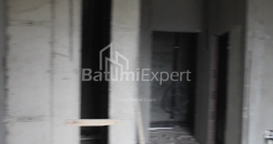 شی در حال ساخت 30.7 متر مربع - لخ و ماریا کاچینسکی, Batumi, گرجستان