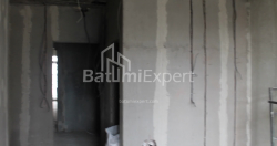 شی در حال ساخت 28.1 متر مربع - لخ و ماریا کاچینسکی, Batumi, گرجستان