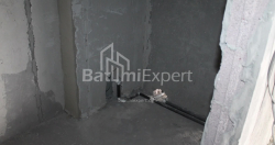 شی در حال ساخت 55.8 متر مربع - لخ و ماریا کاچینسکی, Batumi, گرجستان