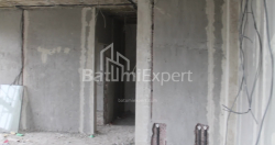 شی در حال ساخت 55.8 متر مربع - لخ و ماریا کاچینسکی, Batumi, گرجستان