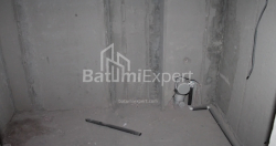 شی در حال ساخت 35 متر مربع - لخ و ماریا کاچینسکی, Batumi, گرجستان