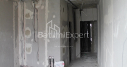 شی در حال ساخت 35.1 متر مربع - لخ و ماریا کاچینسکی, Batumi, گرجستان