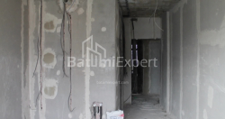 شی در حال ساخت 35.1 متر مربع - لخ و ماریا کاچینسکی, Batumi, گرجستان
