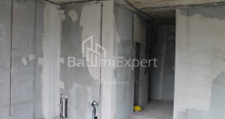 شی در حال ساخت 55.7 متر مربع - لخ و ماریا کاچینسکی, Batumi, گرجستان
