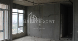 شی در حال ساخت 55.8 متر مربع - لخ و ماریا کاچینسکی, Batumi, گرجستان