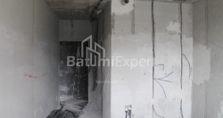 شی در حال ساخت 34.9 متر مربع - لخ و ماریا کاچینسکی, Batumi, گرجستان