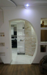 آپارتمان 7-комн 130 m² - کلانتر خیمشیاشویلی, Batumi