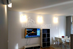 آپارتمان 3-комн 80 m² - الکساندرا پوشکین, Batumi