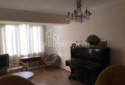 آپارتمان 2-комн 68 m² - زورابا گورگیلادزه, Batumi