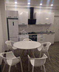 آپارتمان 2-комн 55 m² - کلانتر خیمشیاشویلی, Batumi