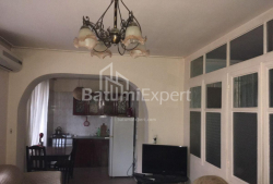 آپارتمان 3-комн 55 m² - کلانتر خیمشیاشویلی, Batumi