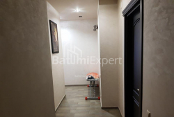 آپارتمان 4-комн 135 m² - پترا باگریونی, Batumi