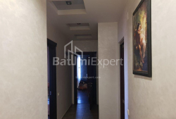 آپارتمان 3-комн 135 m² - پترا باگریونی, Batumi