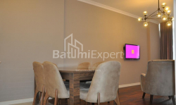 آپارتمان 3-комн 87 m² - زورابا گورگیلادزه, Batumi