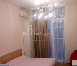 آپارتمان 1-комн 27 m² - کلانتر خیمشیاشویلی, Batumi