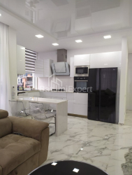 آپارتمان 3-комн 75 m² - نیکو پیروسمانی, Batumi