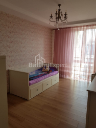 آپارتمان 3-комн 80 m² - زورابا گورگیلادزه, Batumi