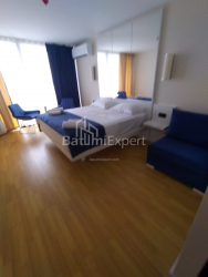 آپارتمان 1-комн 33 m² - کلانتر خیمشیاشویلی, Batumi