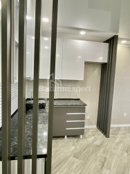 آپارتمان 3-комн 68 m² - شالوا ایناساریدزه, Batumi