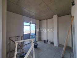 آپارتمان 4-комн 96.5 m² - پترا باگریونی, Batumi