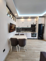 آپارتمان 2-комн 40 m² - نیکو پیروسمانی, Batumi