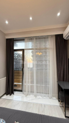 آپارتمان 4-комн 98.2 m² - کلانتر خیمشیاشویلی, Batumi